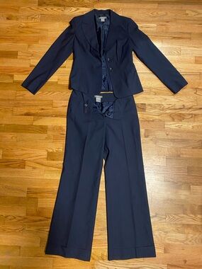 Ann Taylor Navy Women's Two-Piece Pantsuit Blazer & Trousers